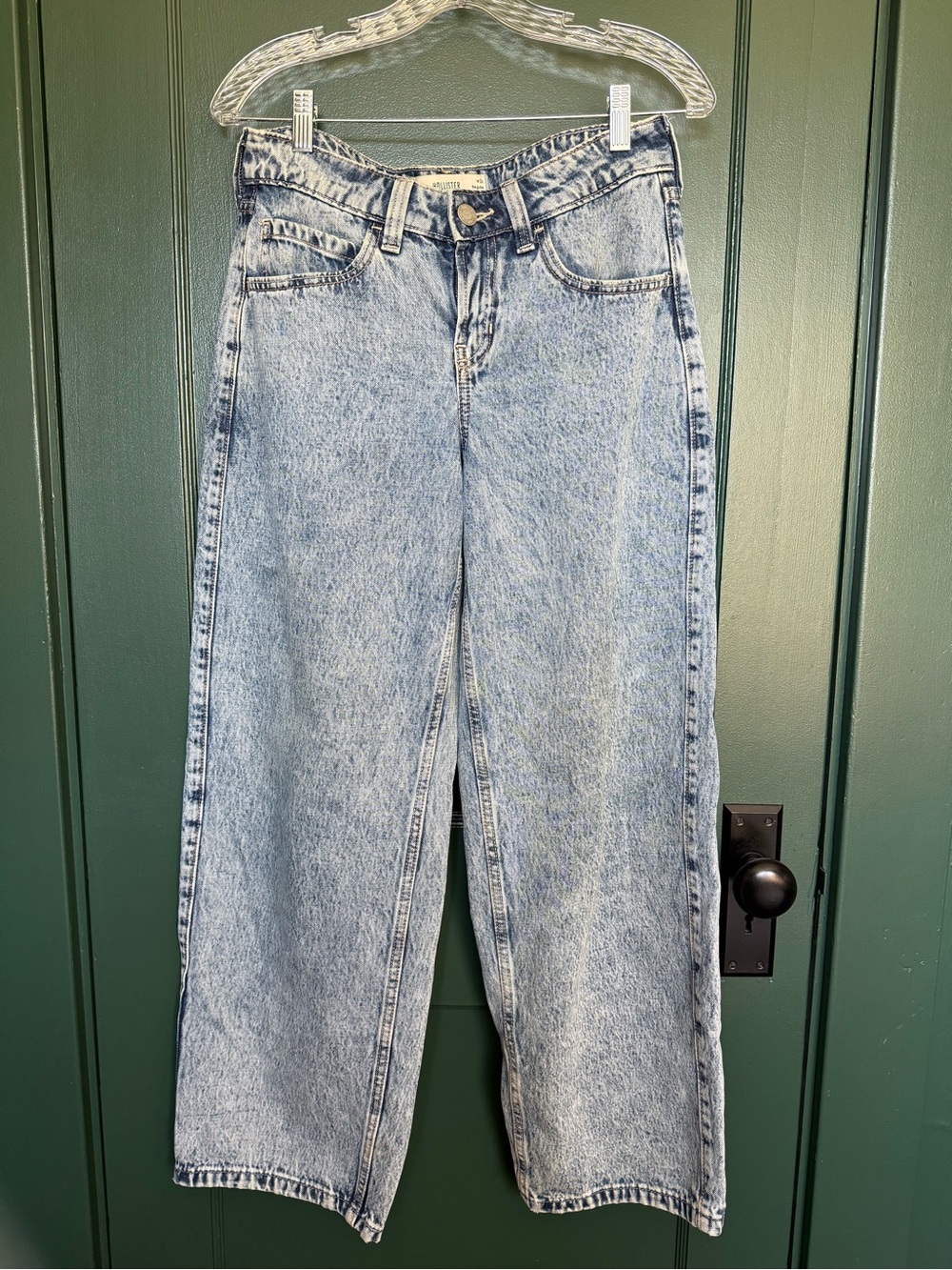 Hollister Low-Rise Taper Baggy Jeans Light Wash W26 2R
